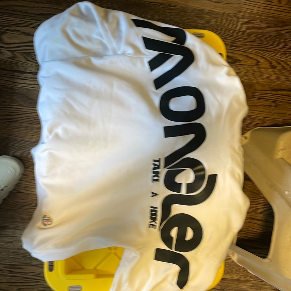 Men’s moncler hoodie size medium made in Italy authentic